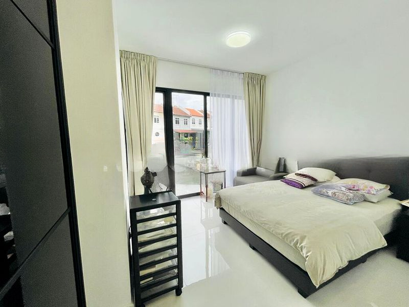 LOYANG VILLAS 7