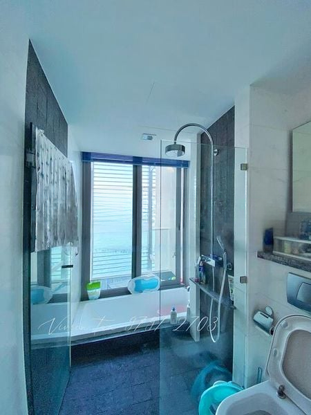 THE OCEANFRONT @ SENTOSA COVE 8