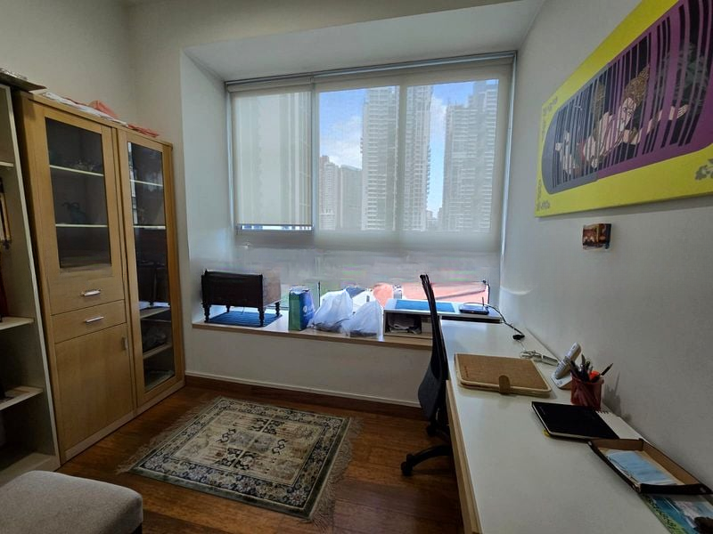 TRIBECA 9