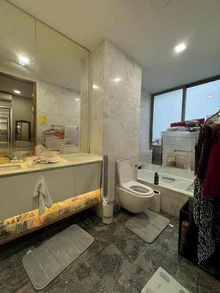 THE SEAFRONT ON MEYER 6