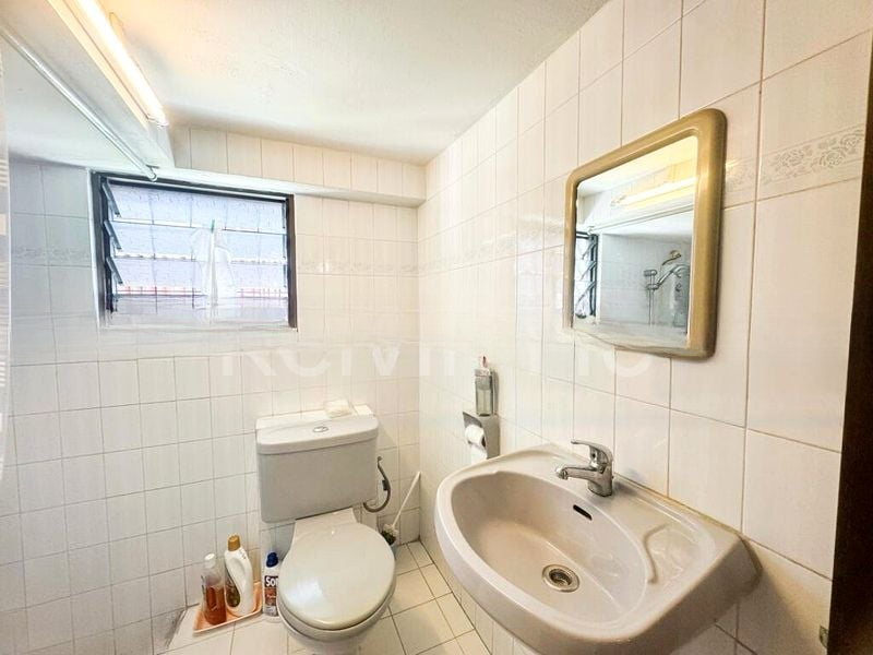 BUKIT LOYANG ESTATE 5