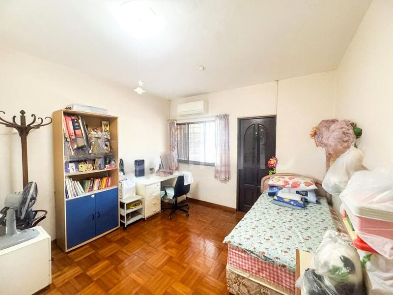 BUKIT LOYANG ESTATE 1