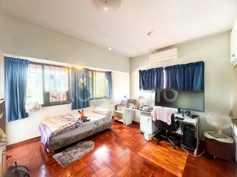 BUKIT LOYANG ESTATE 4