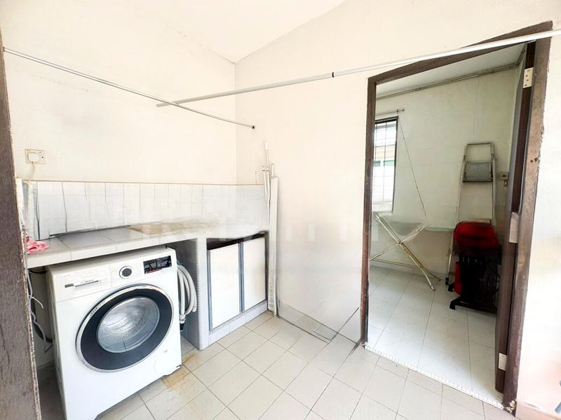 BUKIT LOYANG ESTATE 8