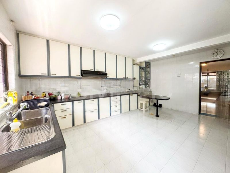 BUKIT LOYANG ESTATE 11