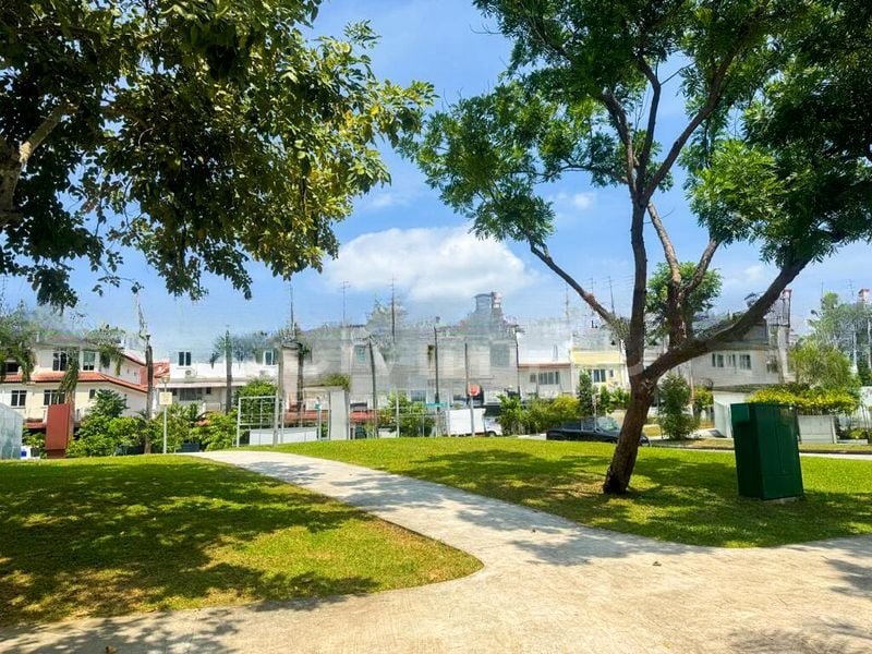 BUKIT LOYANG ESTATE 13