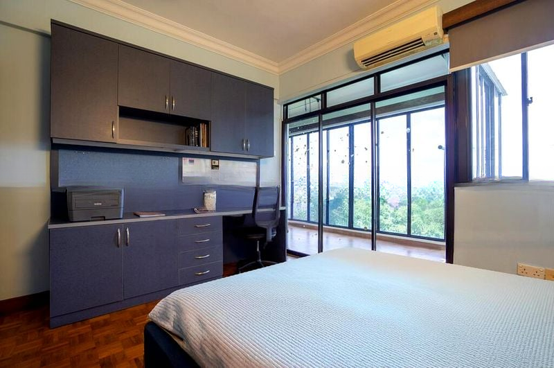 THOMSON GROVE 4
