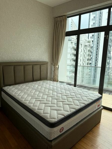 THE LINCOLN RESIDENCES 1