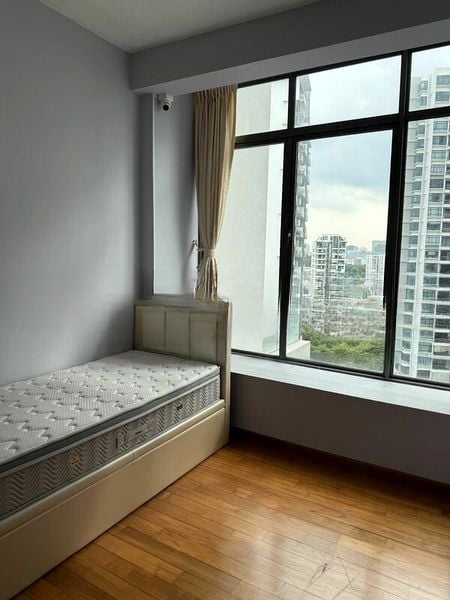 THE LINCOLN RESIDENCES 2