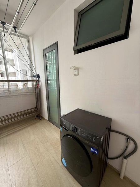 THE LINCOLN RESIDENCES 11