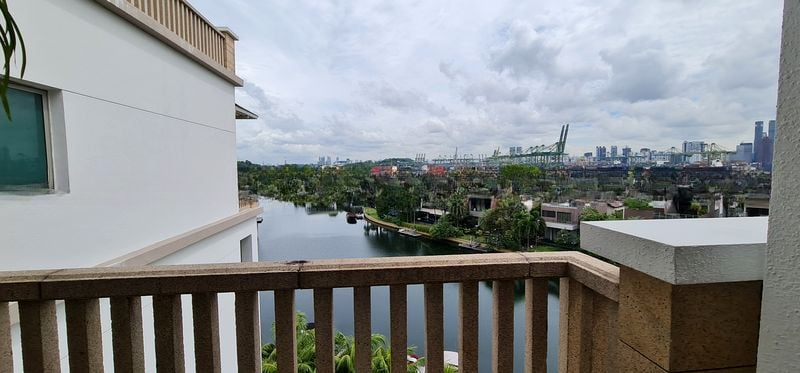 THE BERTH BY THE COVE 2