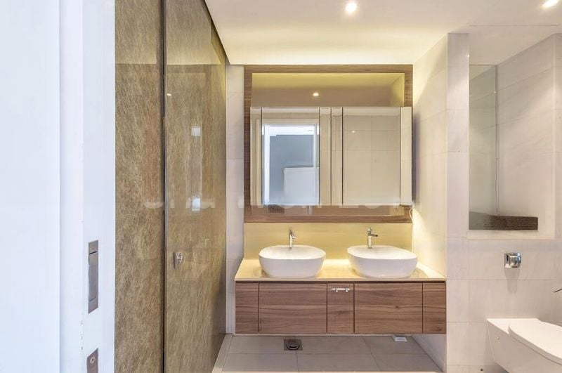 HILLCREST VILLA 4