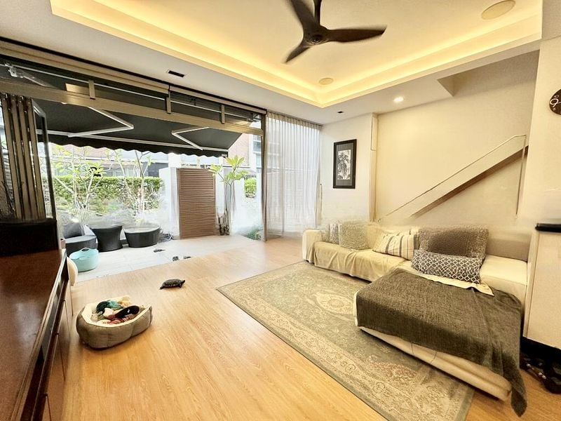 HILLCREST VILLA 14