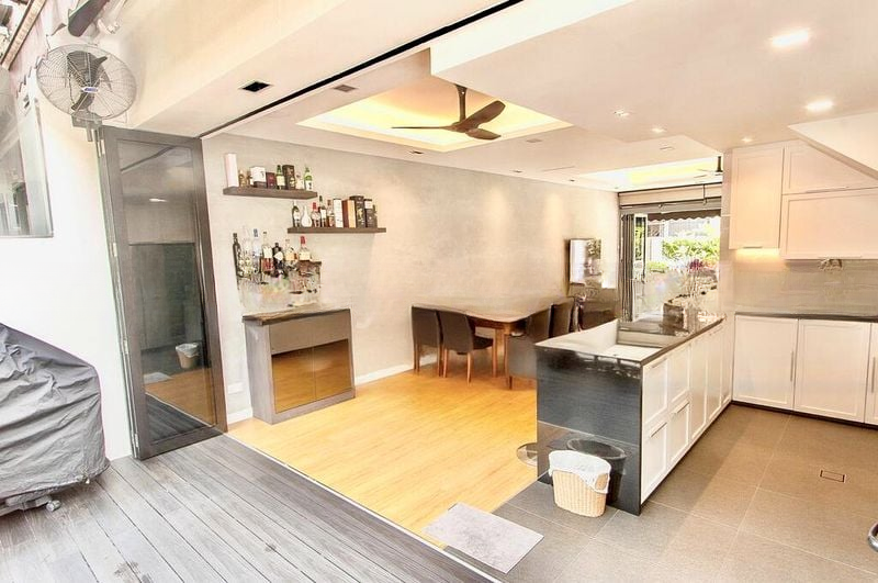 HILLCREST VILLA 13