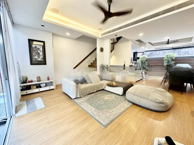 HILLCREST VILLA 15