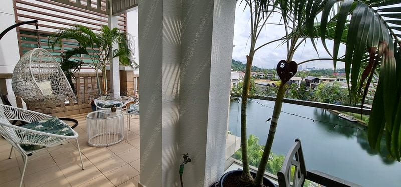 THE BERTH BY THE COVE 12