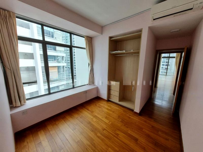 THE LINCOLN RESIDENCES 9