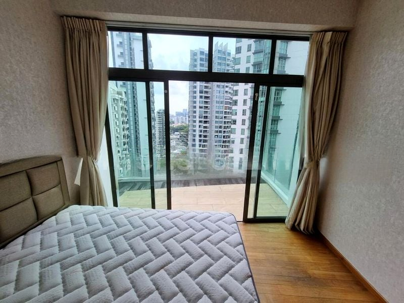 THE LINCOLN RESIDENCES 14