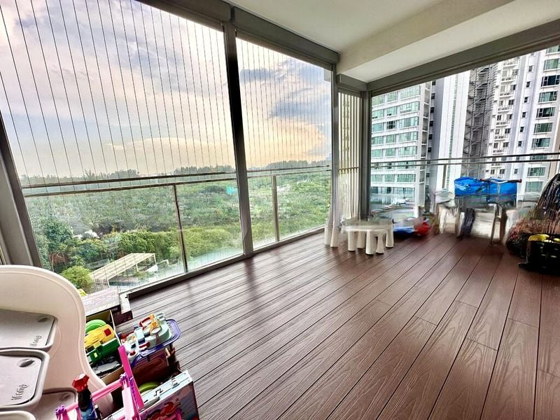 THE SEAFRONT ON MEYER 8