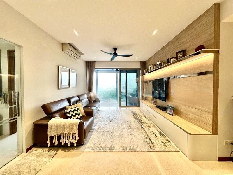 THE SEAFRONT ON MEYER 12