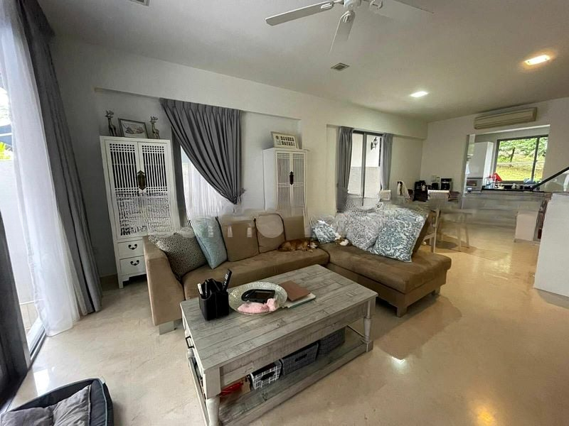 ESTRIVILLAS 6