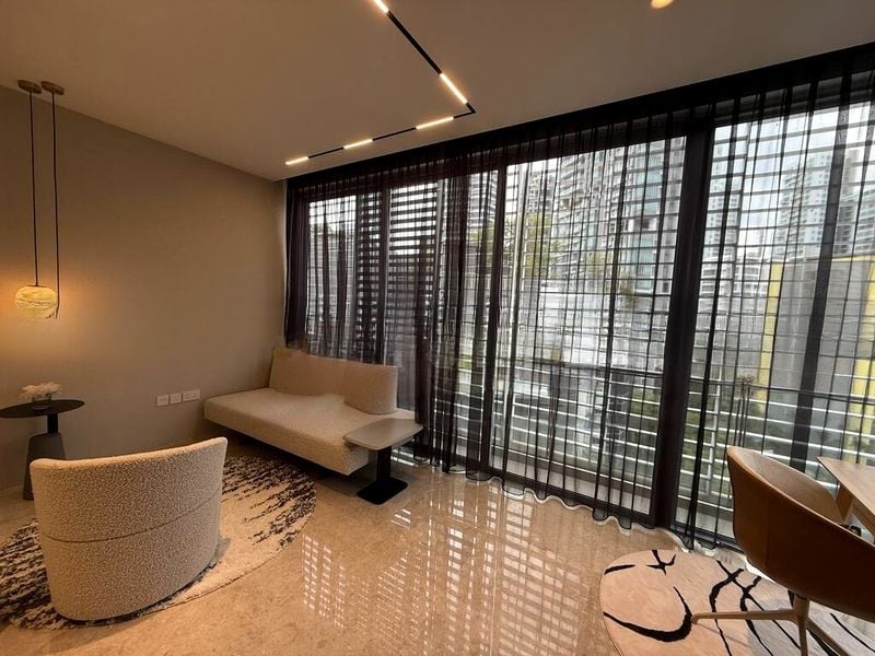THE BOUTIQ 1