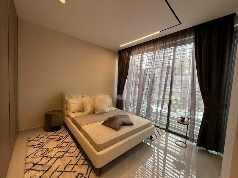 THE BOUTIQ 11