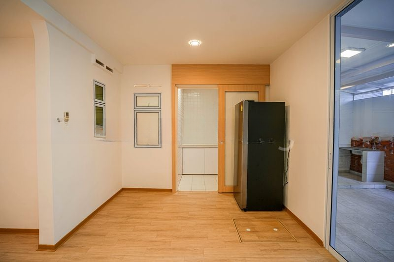 TEACHER'S HOUSING ESTATE 5