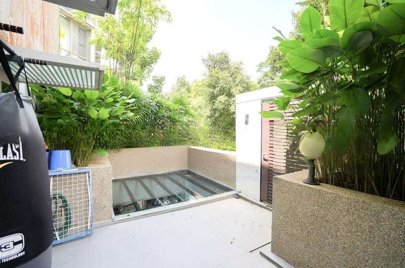THE TENERIFFE 8