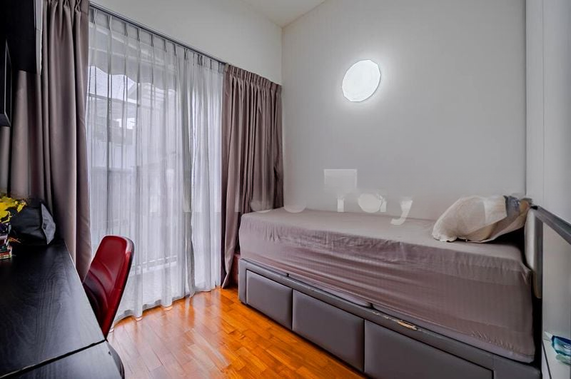 THE PARC CONDOMINIUM 11