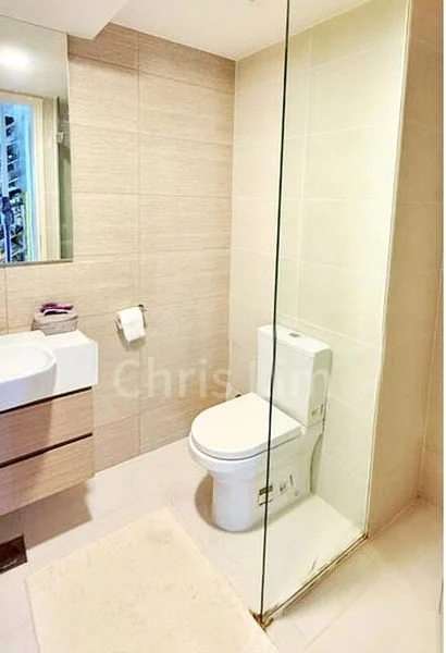 THE LAKEFRONT RESIDENCES 3