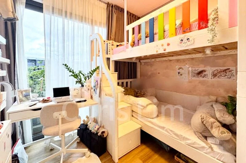 THE LAKEFRONT RESIDENCES 5