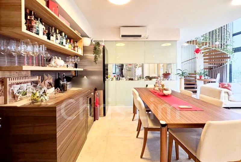 THE LAKEFRONT RESIDENCES 12