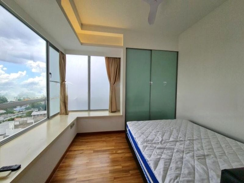 CAIRNHILL RESIDENCES 7