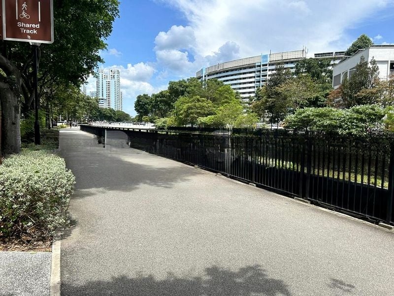 ST. GEORGE'S LANE 12