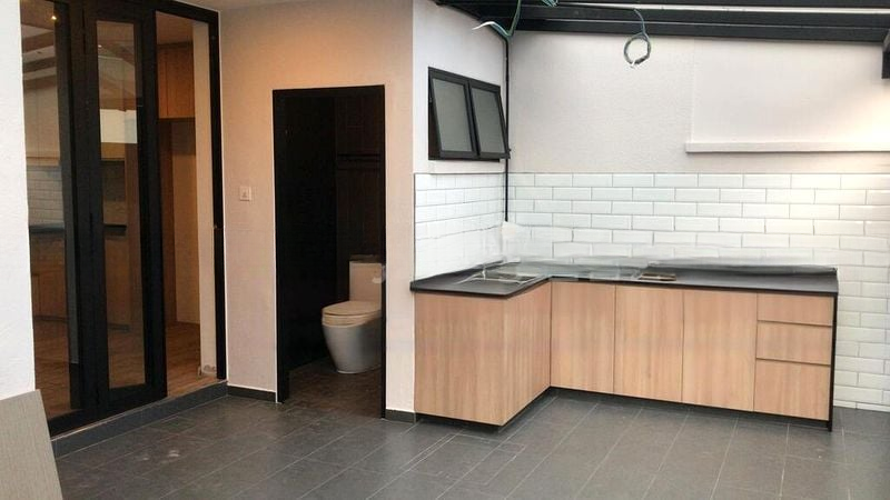 SELETAR HILLS ESTATE 8