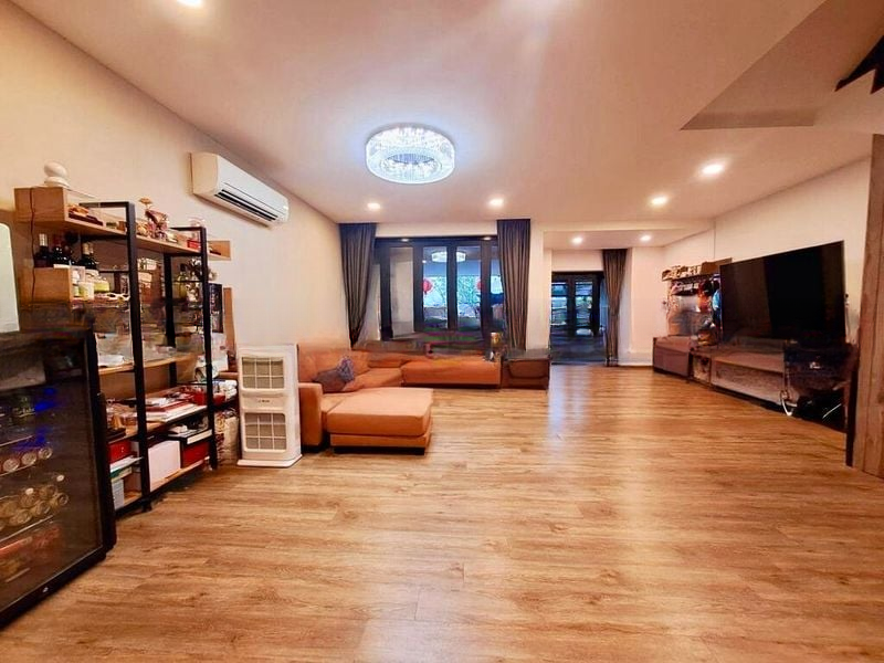 SELETAR HILLS ESTATE 7