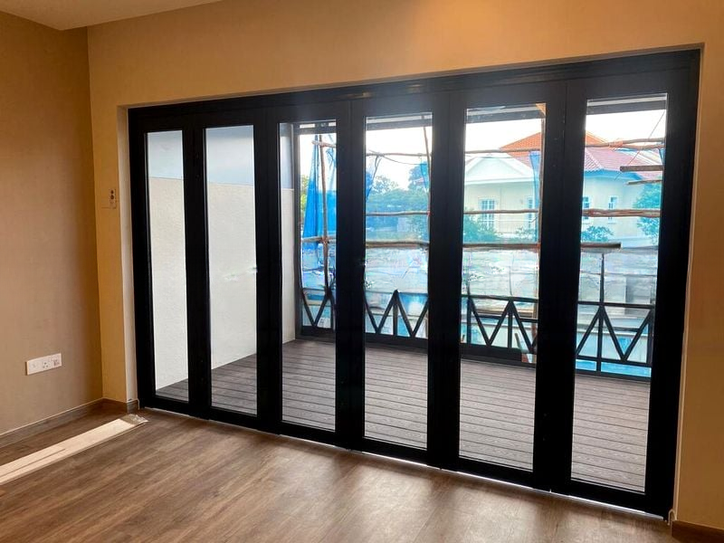 SELETAR HILLS ESTATE 13