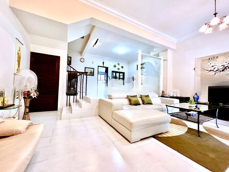 EALINE PARK 10