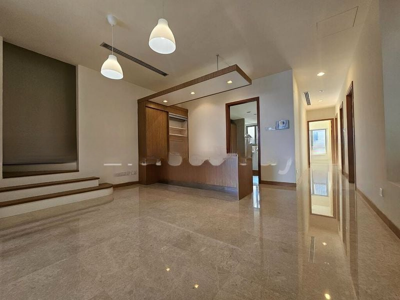 THE BERTH BY THE COVE 8