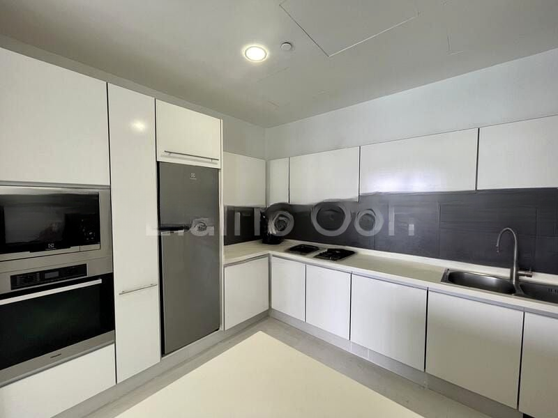 THE OCEANFRONT @ SENTOSA COVE 9