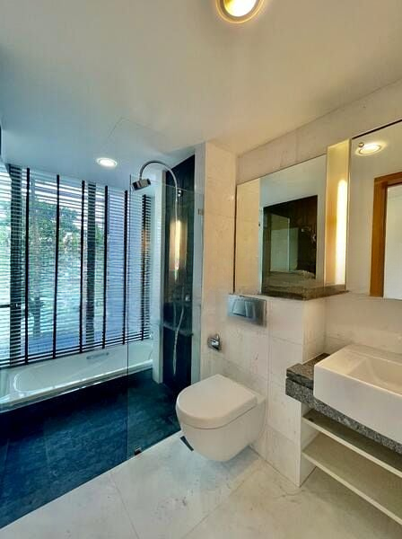 THE OCEANFRONT @ SENTOSA COVE 12