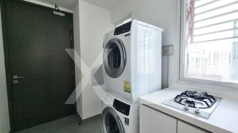 NATHAN SUITES 14