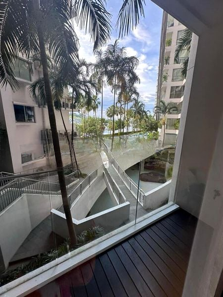 THE OCEANFRONT @ SENTOSA COVE 12