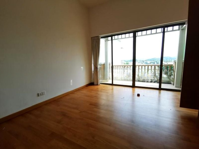 THE BERTH BY THE COVE 9