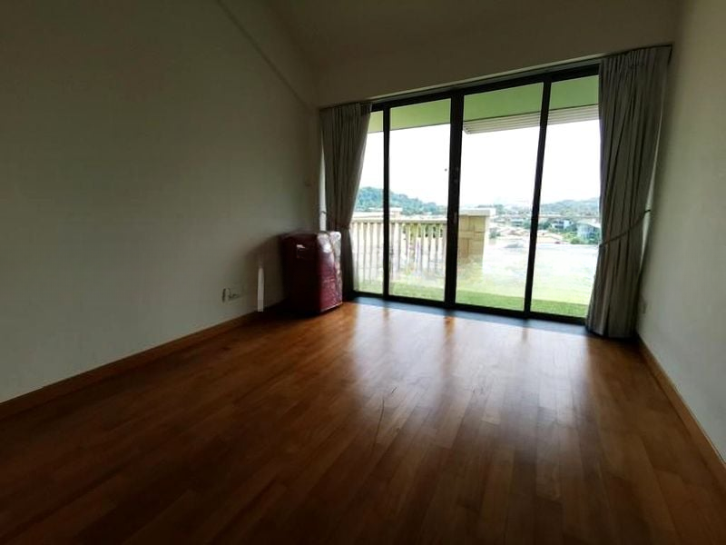 THE BERTH BY THE COVE 13