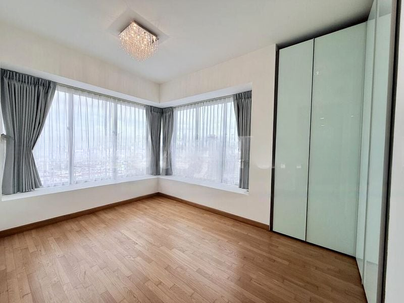 THE REGENCY AT TIONG BAHRU 3