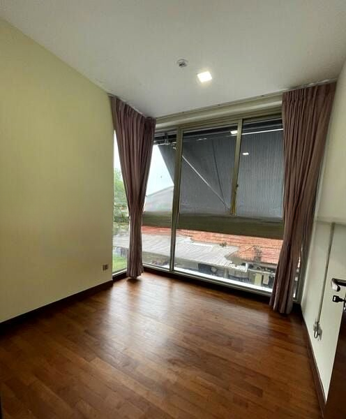 WHITLEY VILLAS 3