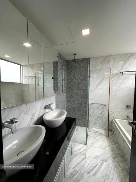 WHITLEY VILLAS 4