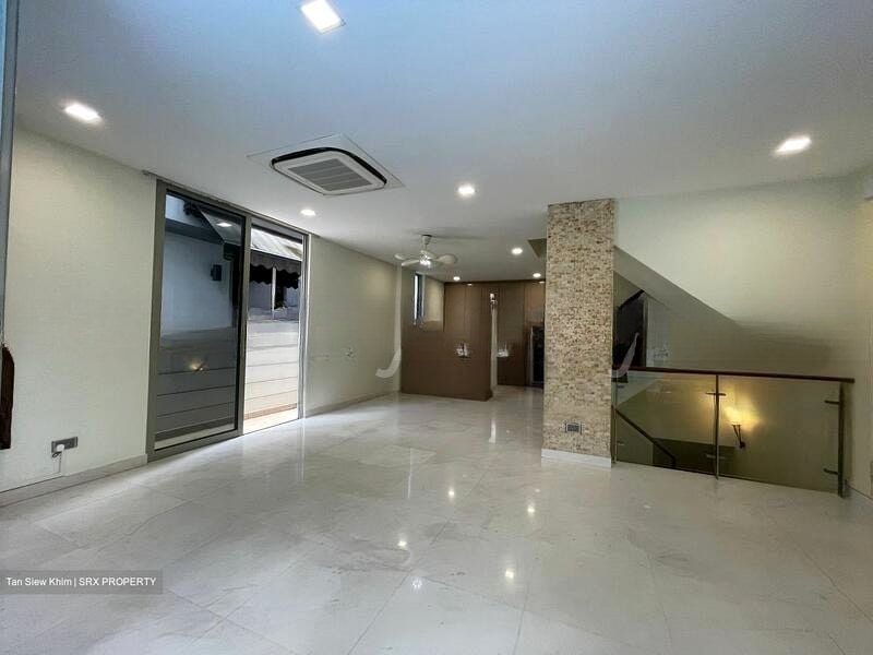 WHITLEY VILLAS 2